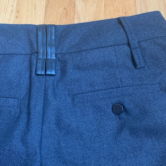 7 for all mankind wool pleated shorts with leather trim. Size 26. - Picture 5 of 6